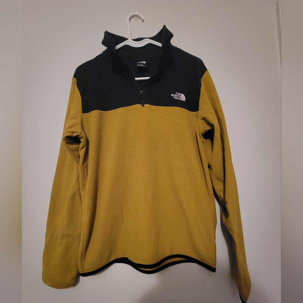 The North Face 1/4 zip Fleece